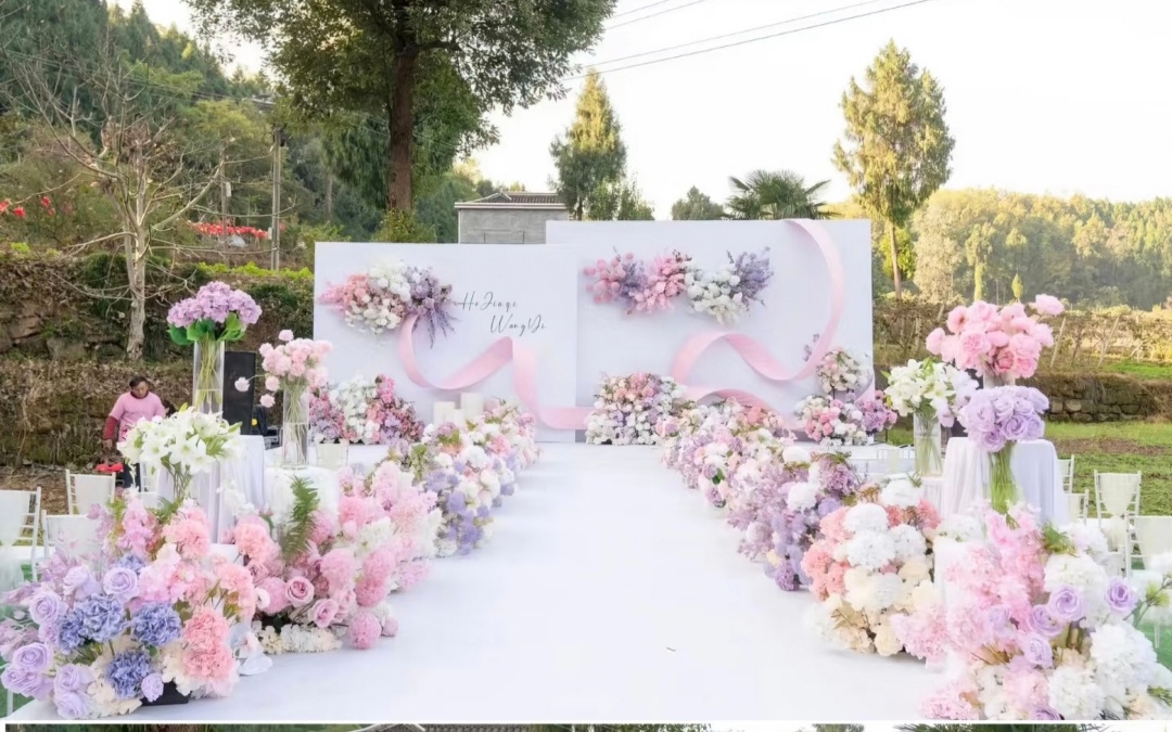 粉白渐变，温柔如初的视觉韵律