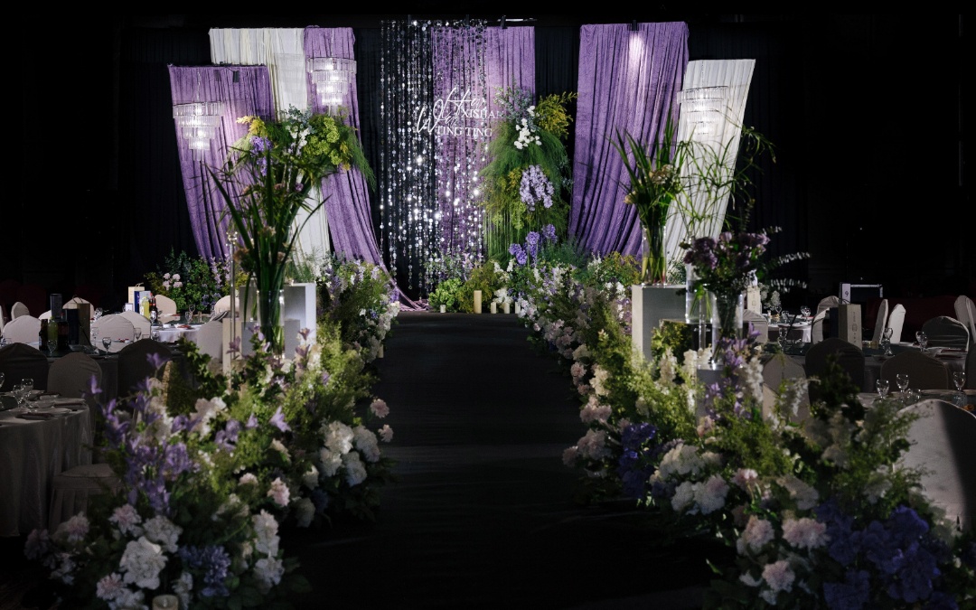  紫绿交织的森系婚礼