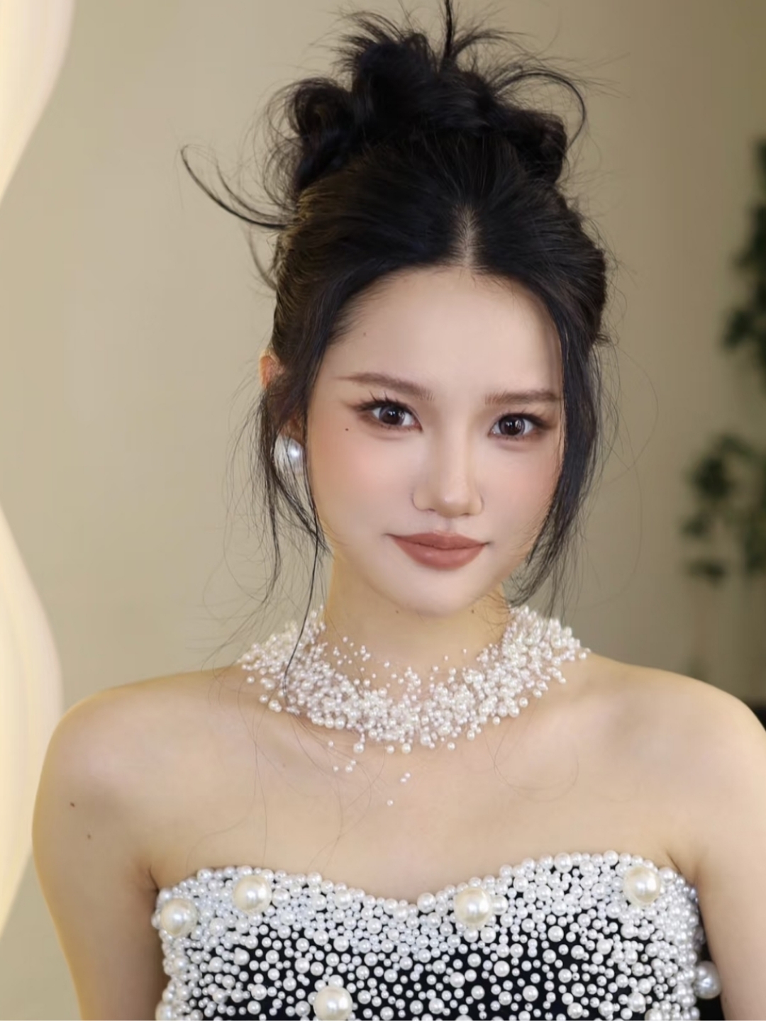 我试妆啦、4个不同的我。
轻泰浓颜系千金妆