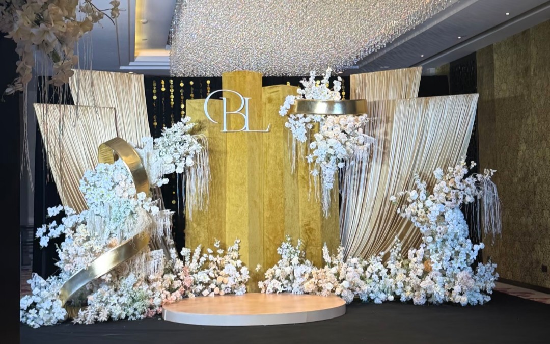 凤求凰婚礼/香槟轻奢水晶婚礼｜高级感直接拉满