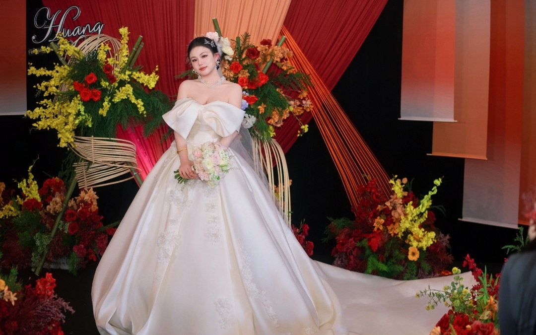 新中式風韻邂逅紅橙撞色