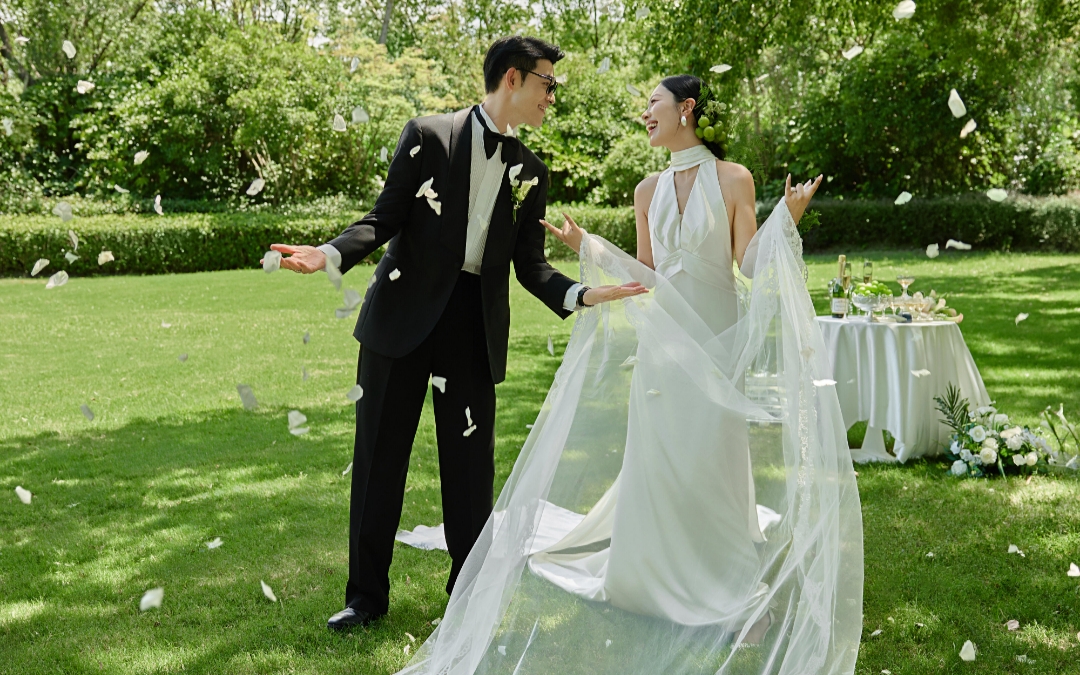 誰懂??！這組森系草坪婚紗照直接美到心巴上