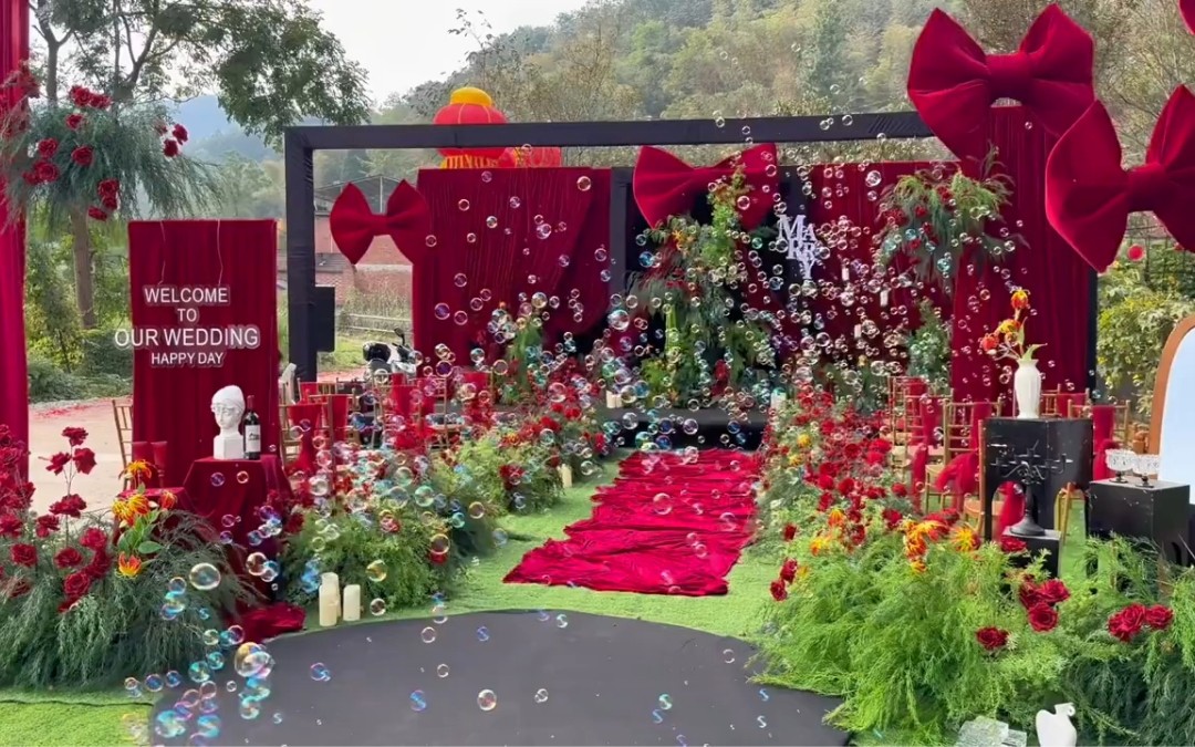 户外婚礼也可以很出片