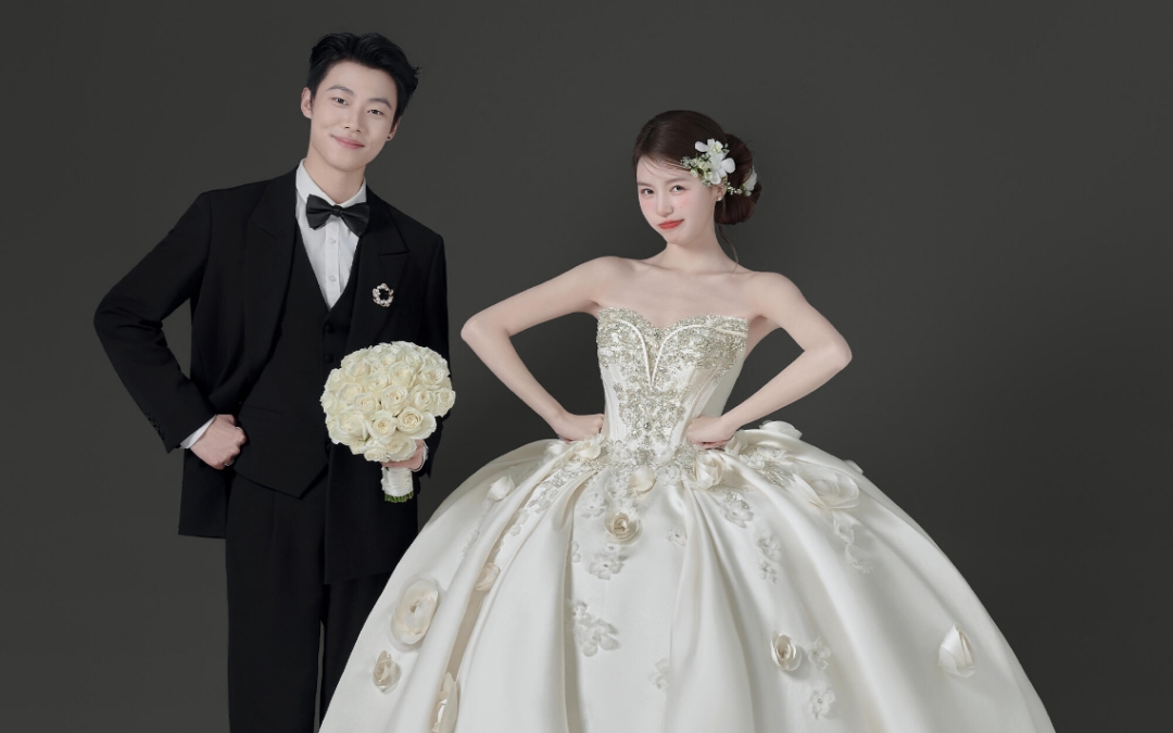 出片的主紗簡(jiǎn)約婚紗照來(lái)咯~直男都夸超好看！