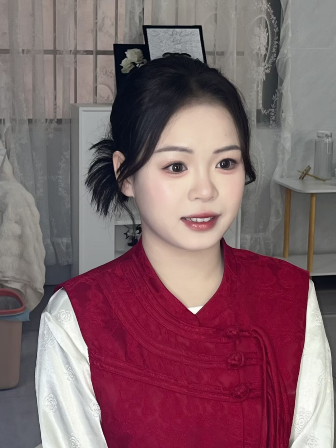 【依心】小姐姐的婚礼主持妆
超纯欲超爱❤️ 
