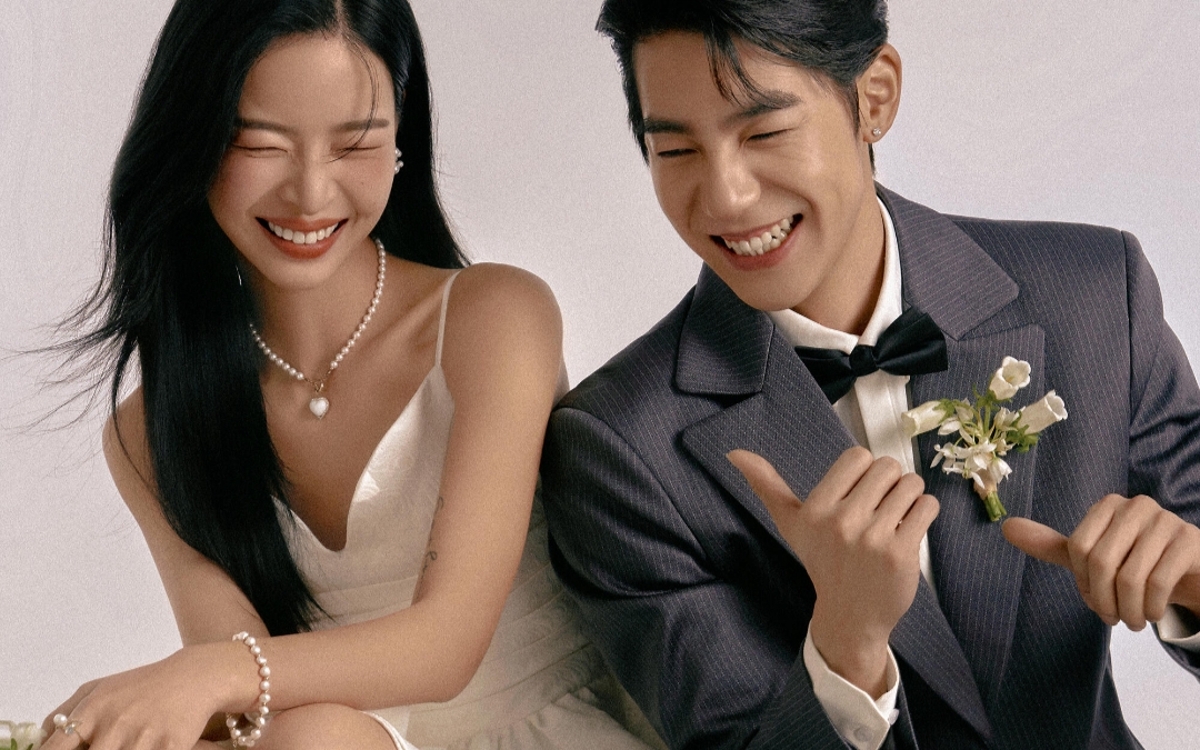 【婚纱照】不靠背景，只靠彼此。这便是我们爱情