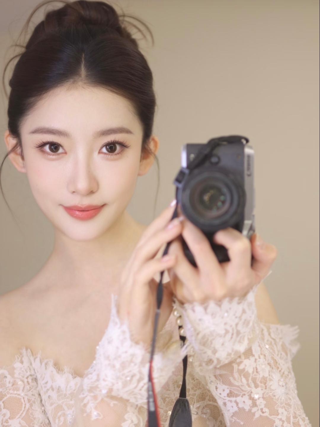 好喜欢这种清透的妆感，
记录一次试妆、超美对镜拍