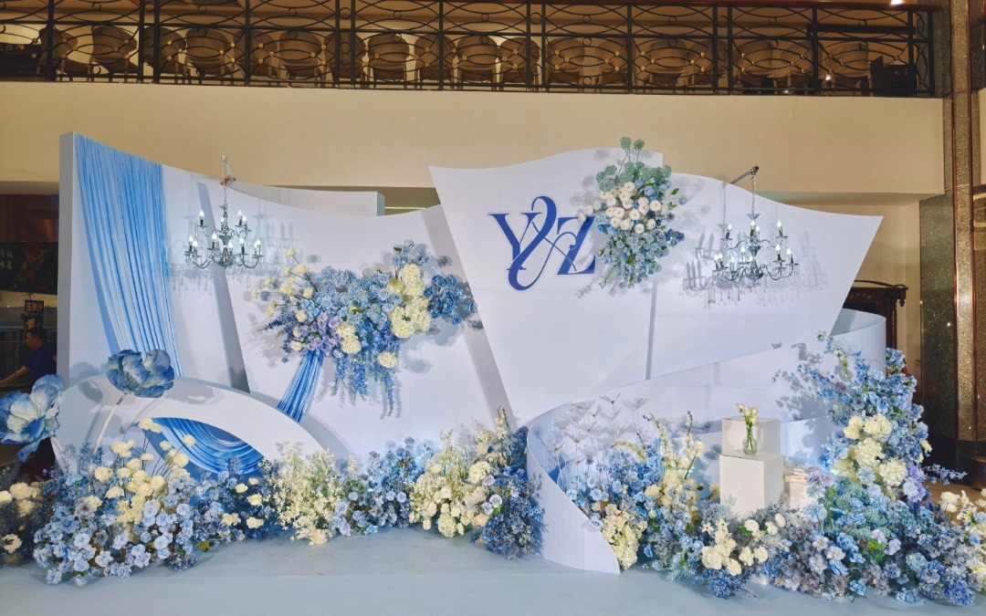 小預(yù)算藍(lán)色小清新婚禮