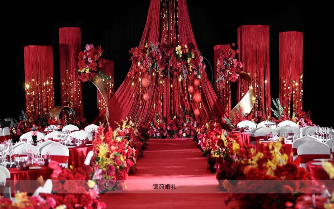紅色布幔南洋風(fēng)婚禮
