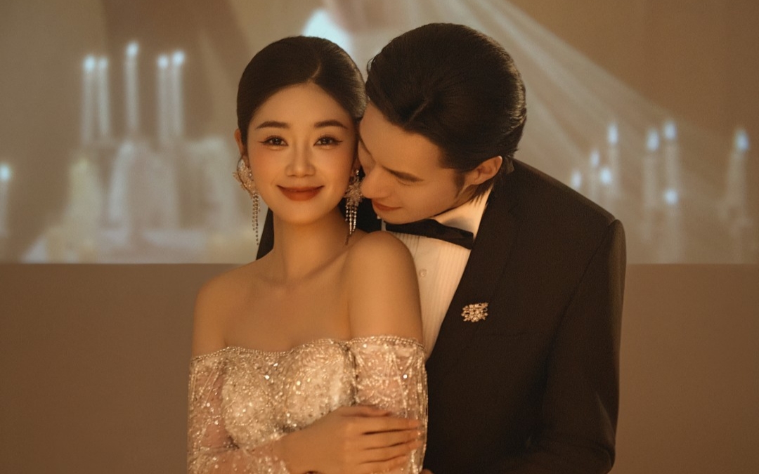 投影仪婚纱照