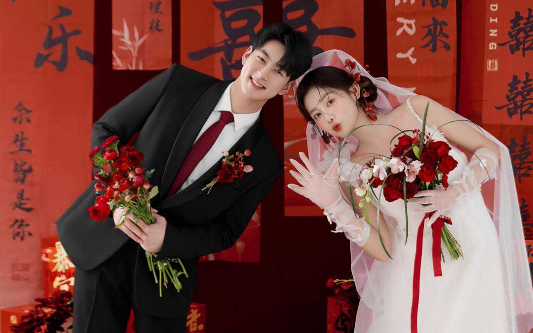满屏喜庆🏮新中式喜嫁婚纱照，这也太甜了吧