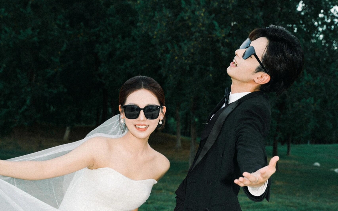 墨鏡???草坪和白紗 超酷