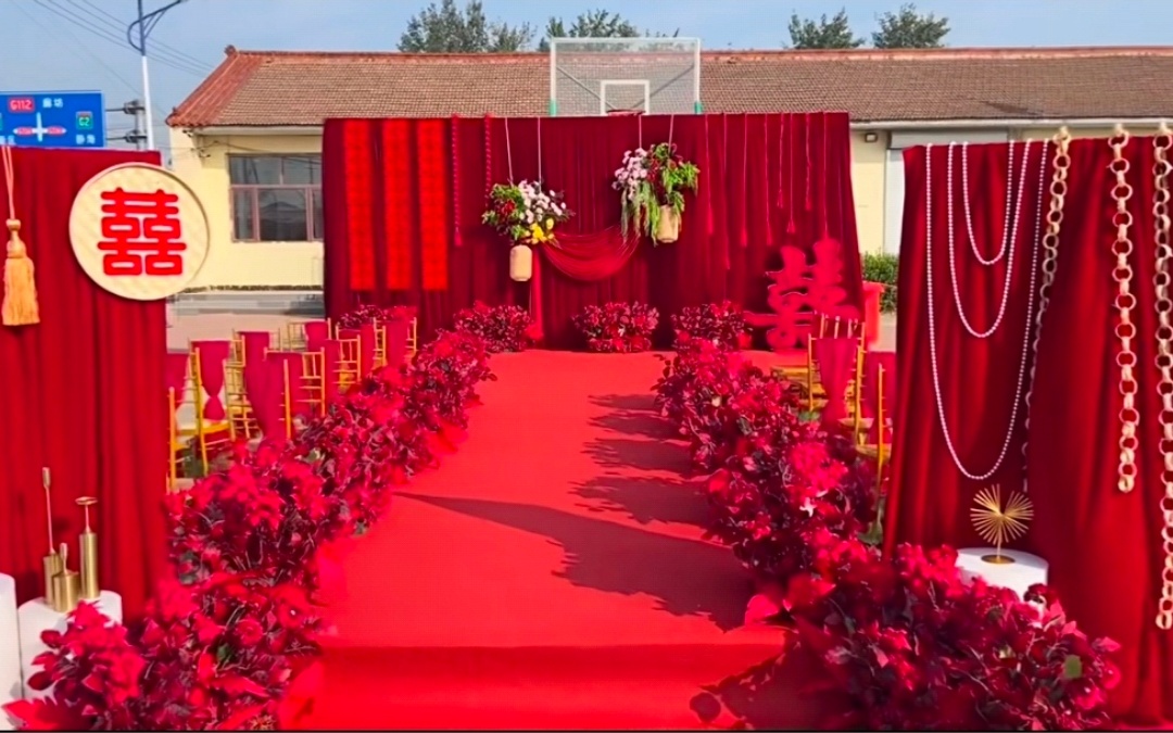 小預(yù)算紅色婚禮