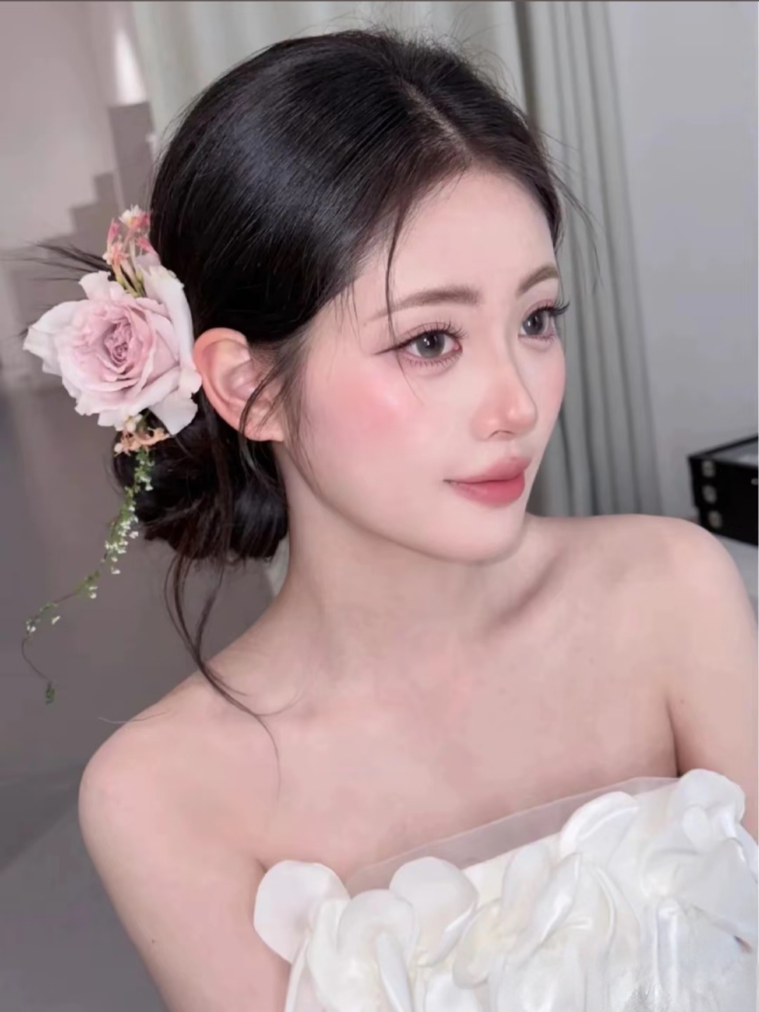 韩系简约高级感妆容