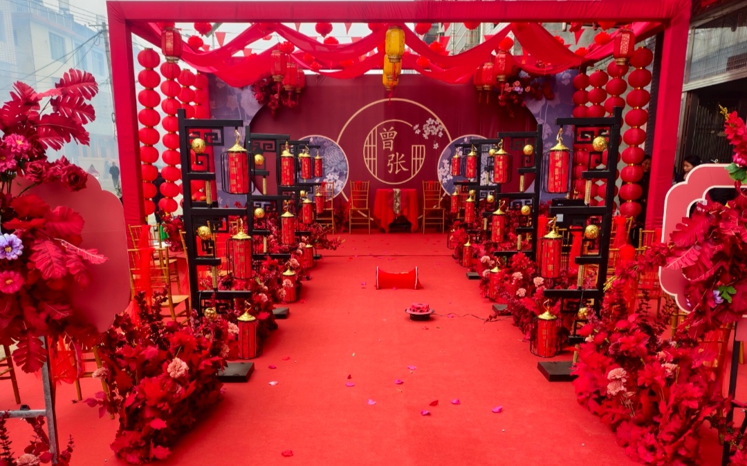 鄉(xiāng)下吊頂婚禮也好看