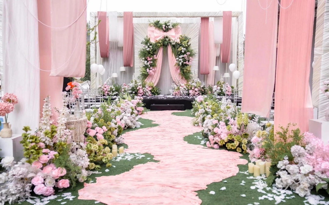 柔和粉与生机绿，碰撞静谧灵感