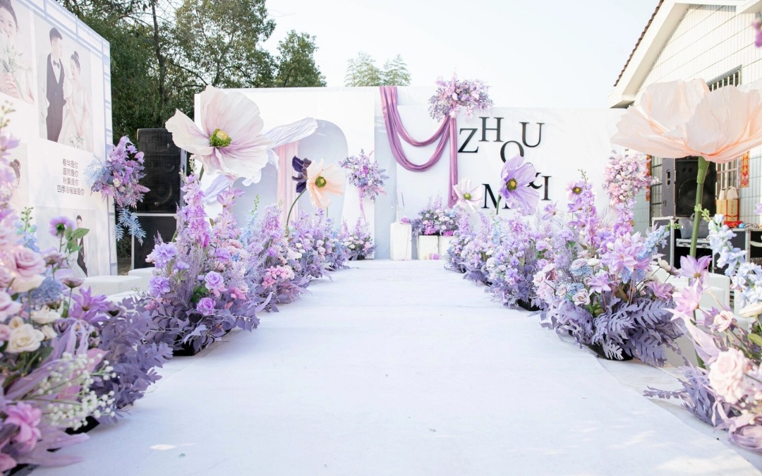 柔紫轻染，恬静悠然