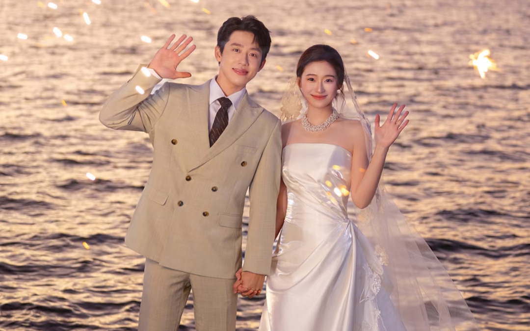 愿以余生为诺，以爱为名，与你携手，看遍每一场落日