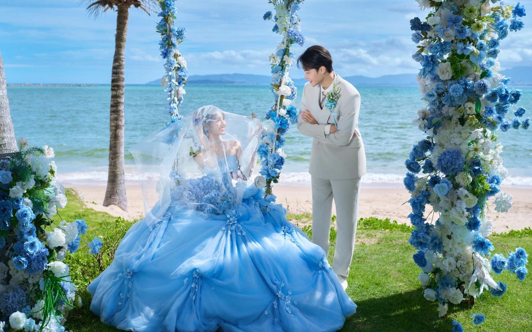 有人見過在海邊的藍(lán)色花神嗎??海景婚紗照