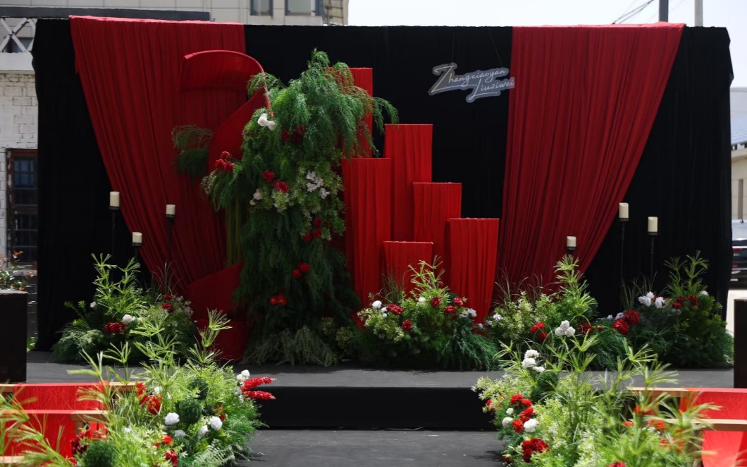 黑紅色系戶外婚禮