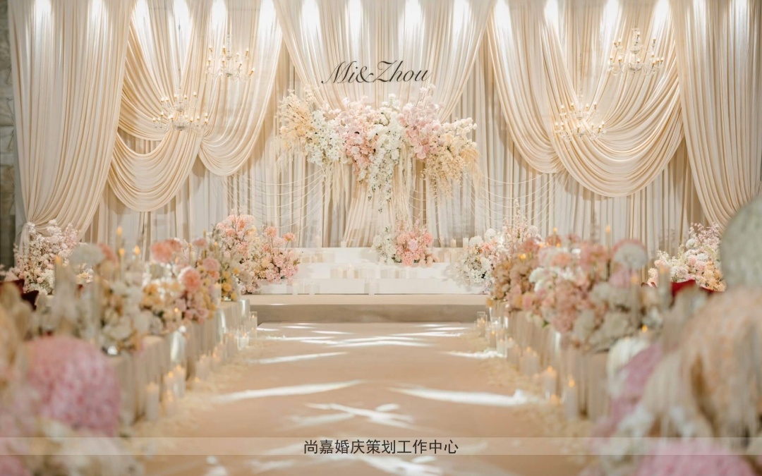 韩式布幔演绎浅香槟婚礼