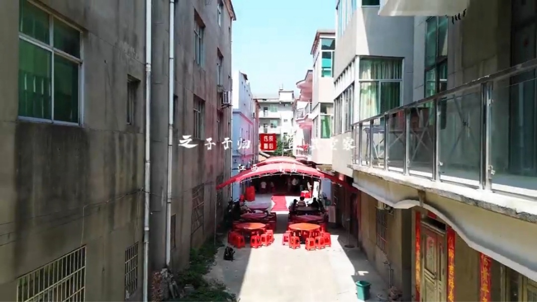 纪实婚礼摄像，是与万物情绪的共振。
