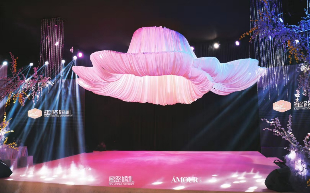 香槟色定制吊顶