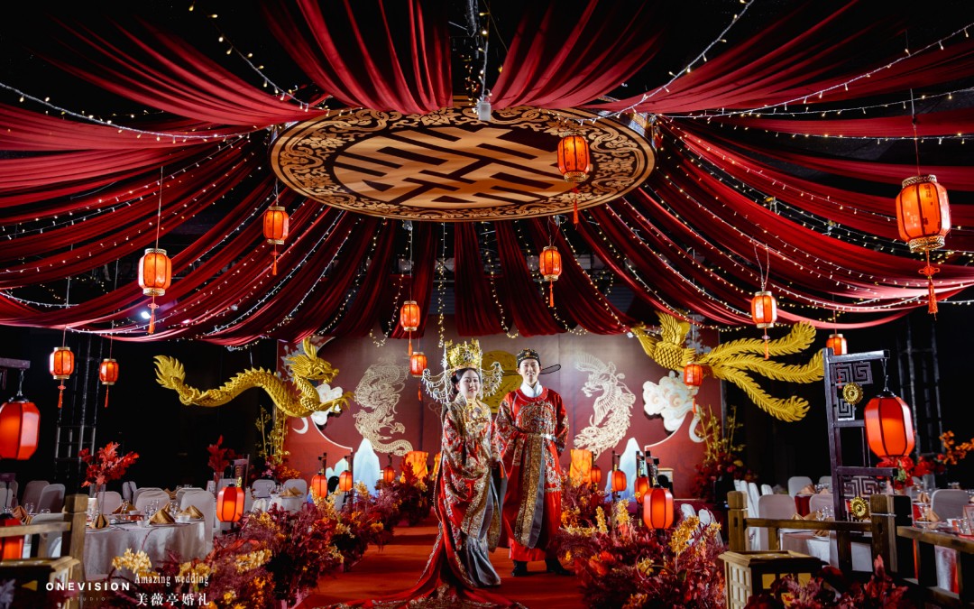 揚(yáng)州婚禮策劃大紅色中式高端驚喜婚禮布置