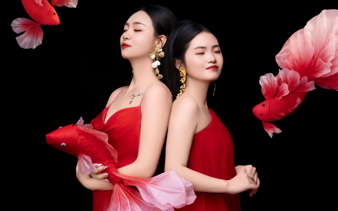 維納斯 閨蜜照錦鯉魚主題