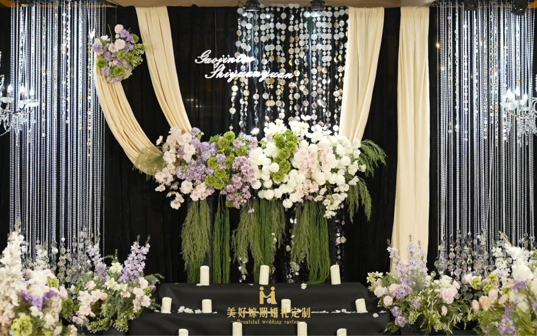 室内浪漫温馨香槟粉韩式水晶婚礼