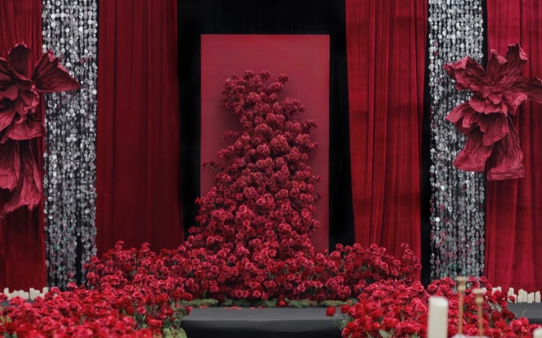 优雅红玫瑰，情意绵长