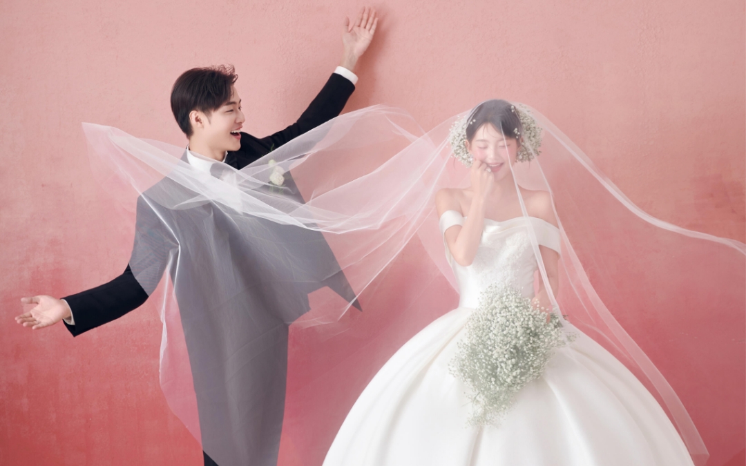 🎀心动预警丨粉色主纱婚纱照这样拍好出片