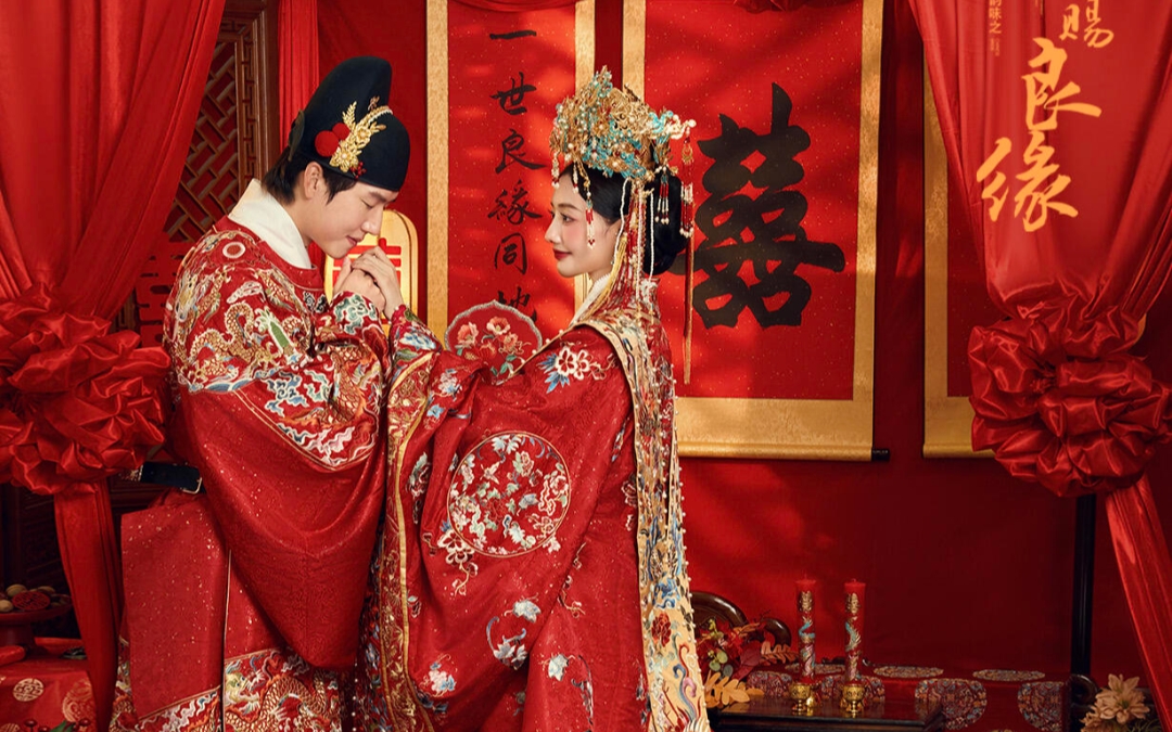 十里红妆🏮端庄大气又奢华的中式汉服婚纱照