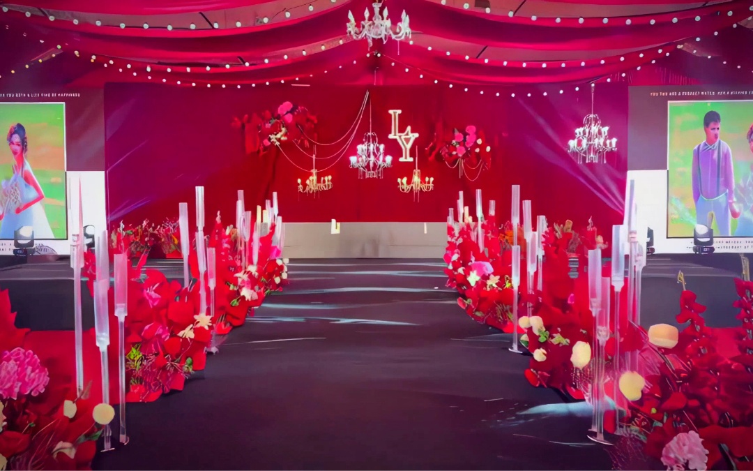 乡野大棚里的温馨婚礼