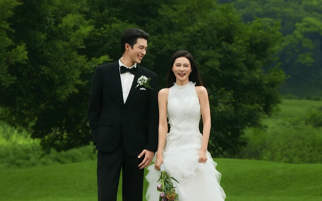 图匠旅拍 活力草坪婚纱照