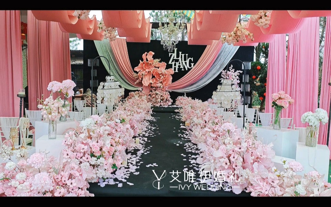 少女心高级感并存的浪漫户外婚礼