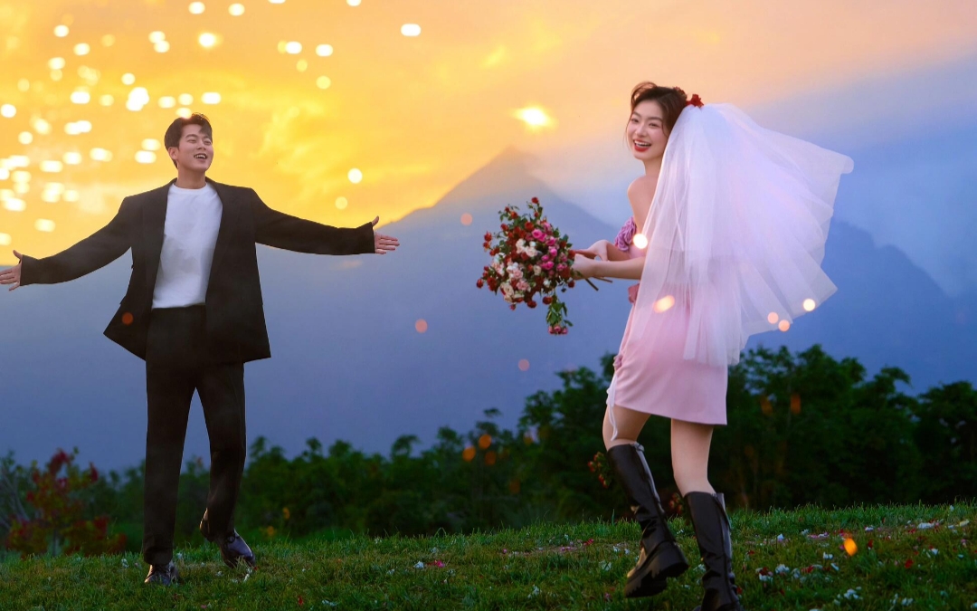 自由 生命力 夕陽草坪婚紗照