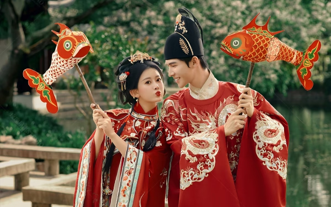 2025年必拍的新中式复古婚纱照