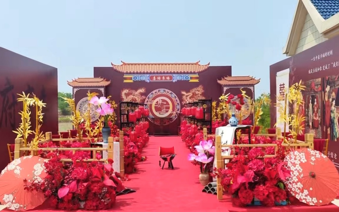 新中式十里紅妝，鳳冠霞披