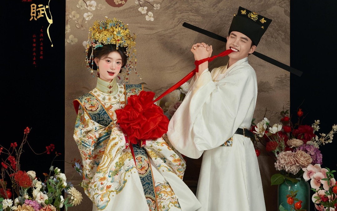 “綁個(gè)”夫婿回家，這組漢服婚紗照甜炸啦?