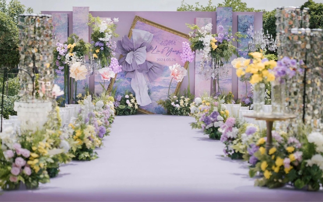 户外场景里的油画意境婚礼