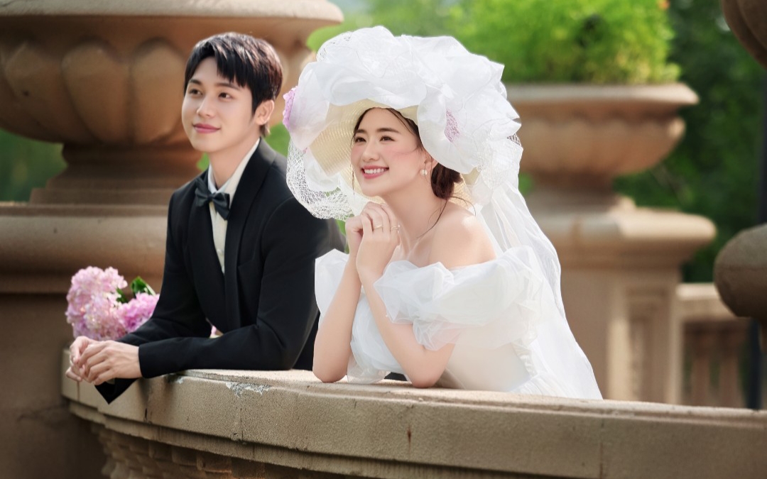 ??溫柔到發(fā)光的婚紗照｜把春日浪漫焊在身上