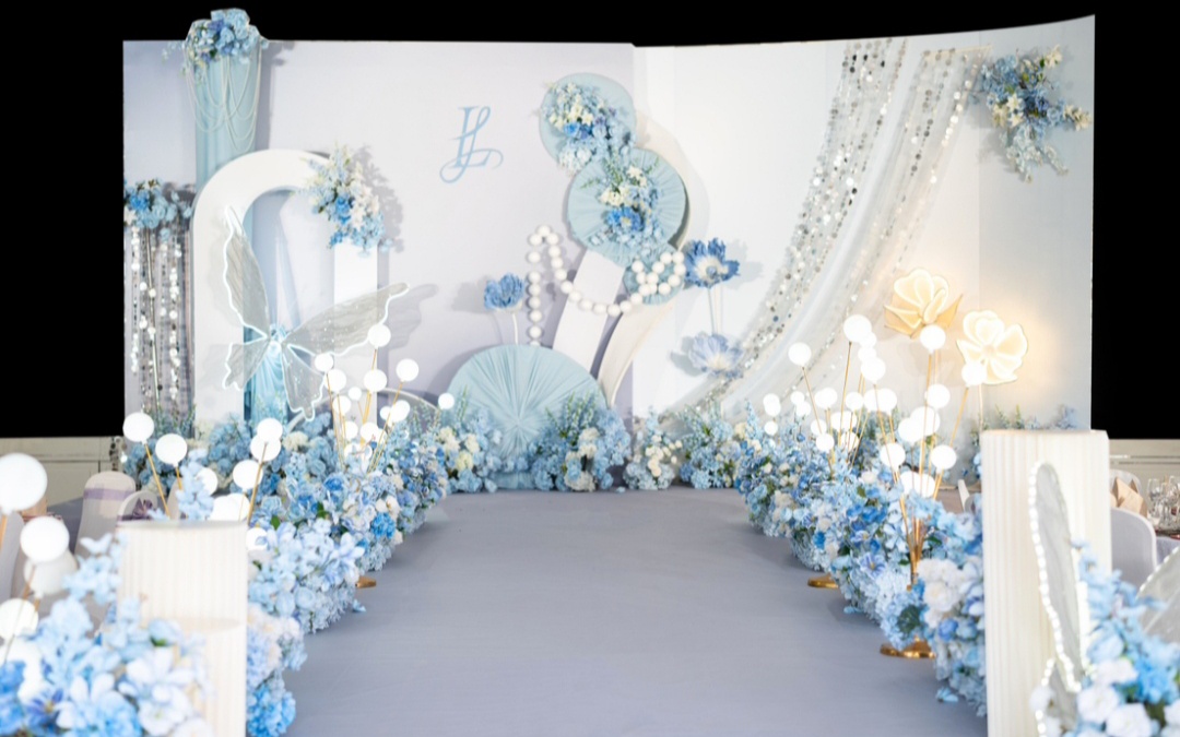 简约不简单，白色婚礼天花板