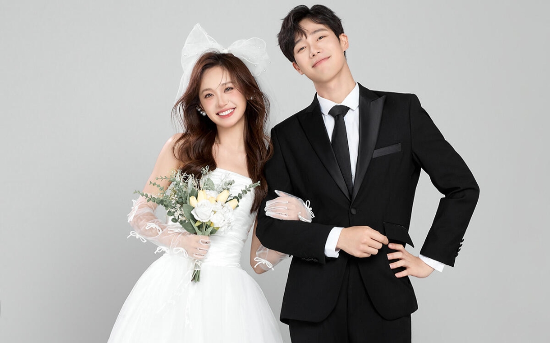 室內(nèi)極簡婚紗照