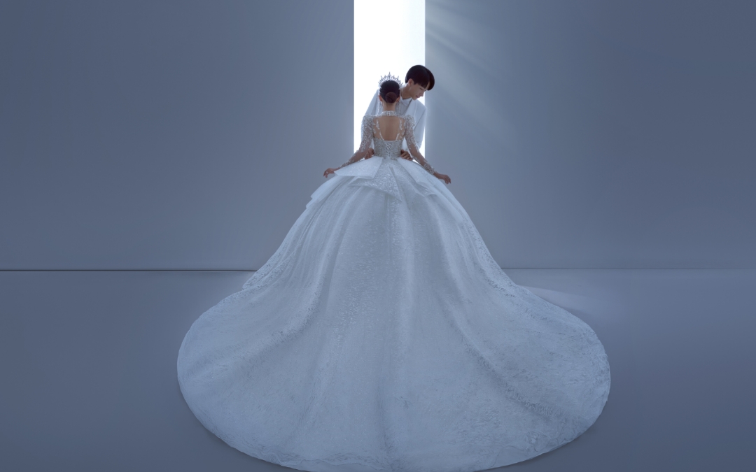 芊諾婚紗攝影——?以光為引，以愛為序