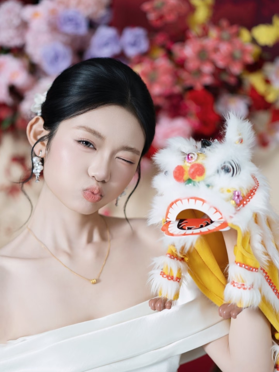 主婚纱造型