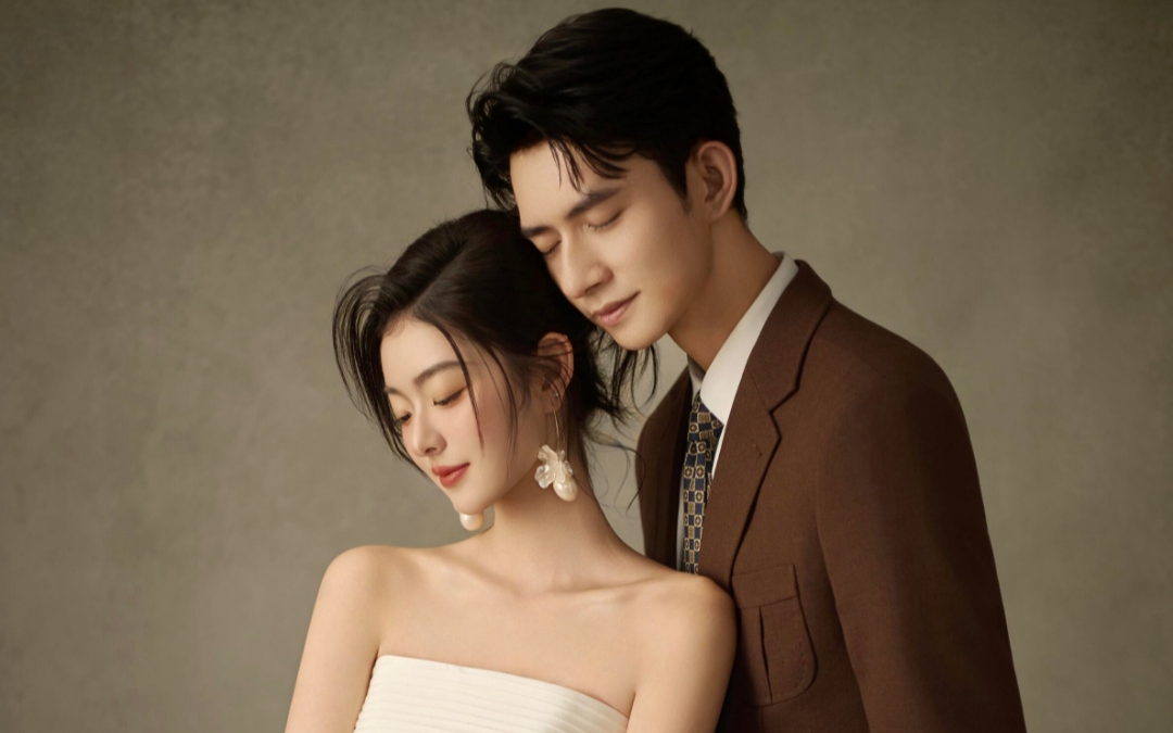 邂逅永不褪色的經(jīng)典??如漫復(fù)古油畫婚照