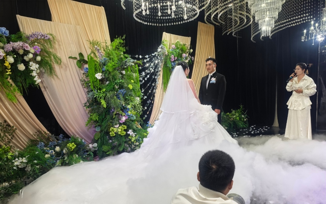 香槟色布幔主题婚礼