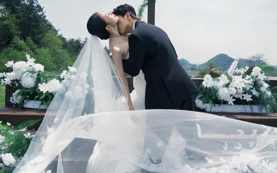 森系唯美浪漫婚纱照