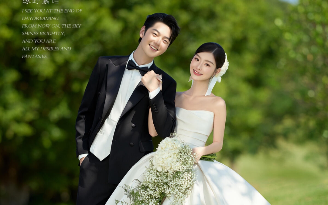 i人也出片💐反复惊艳的电影感草坪婚纱照